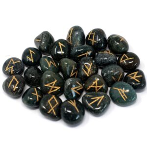 Set di 25 Rune in Eliotropio con Sacca Nera